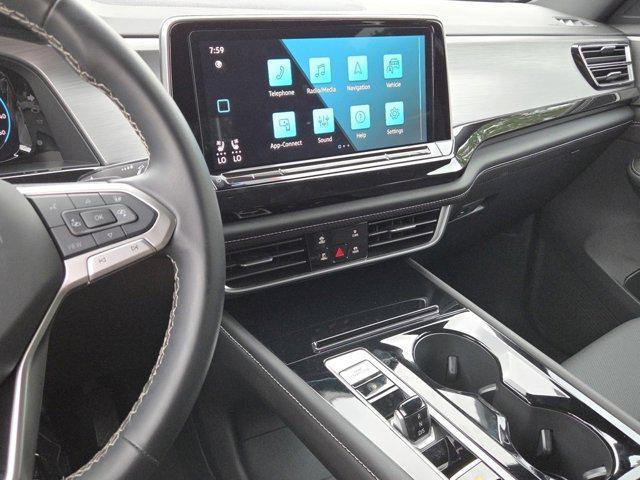 Photo of 2025 Deep Black Pearl Volkswagen Atlas Cross Sport