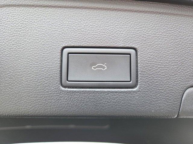 Photo of 2025 Deep Black Pearl Volkswagen Atlas Cross Sport