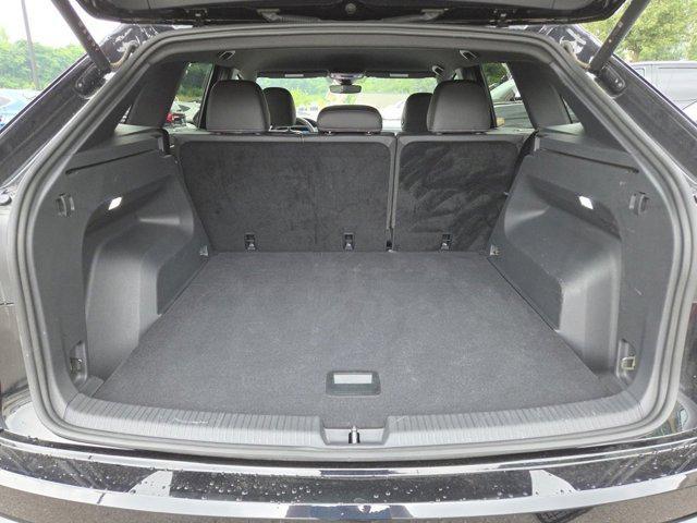 Photo of 2025 Deep Black Pearl Volkswagen Atlas Cross Sport