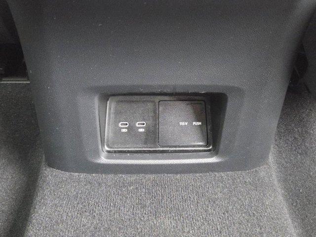 Photo of 2025 Deep Black Pearl Volkswagen Atlas Cross Sport