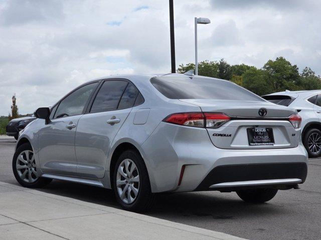 Photo of 2022 Classic Silver Metallic Toyota Corolla