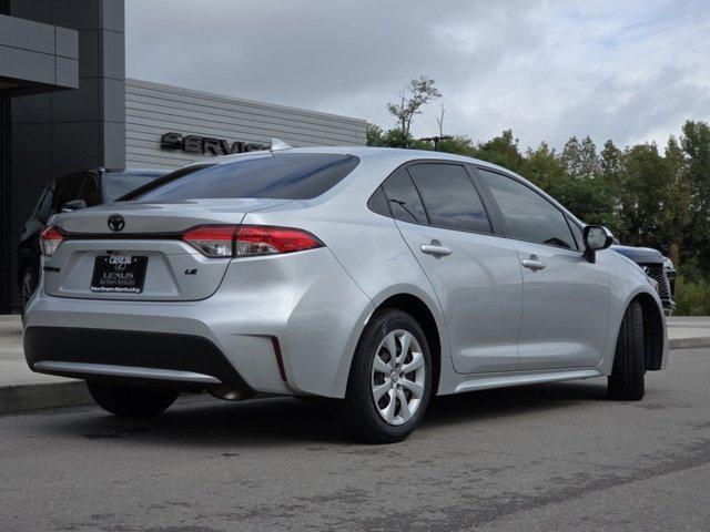 Photo of 2022 Classic Silver Metallic Toyota Corolla