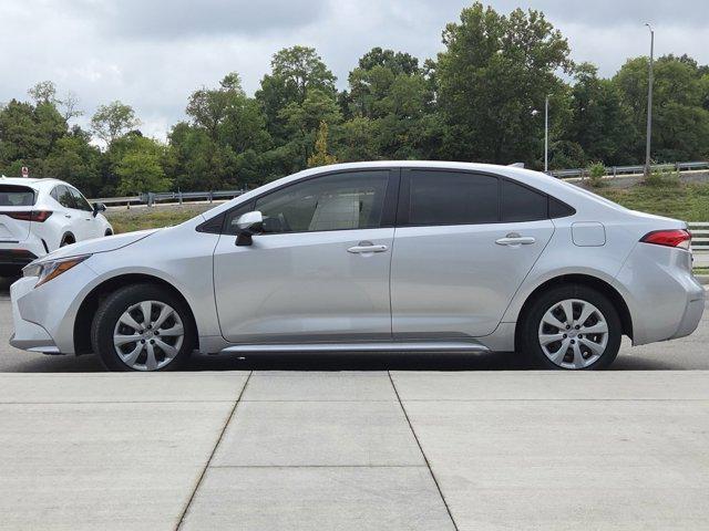 Photo of 2022 Classic Silver Metallic Toyota Corolla