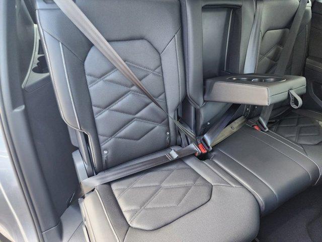 Photo of 2025 Silver Mist Metallic Volkswagen Atlas