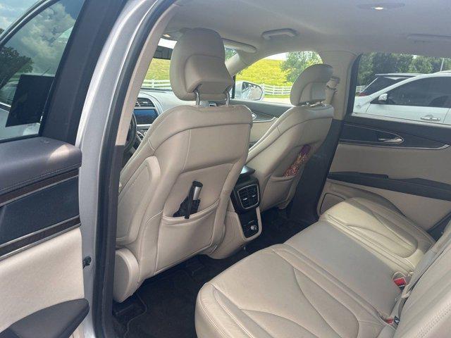 Photo of 2017 Ingot Silver Lincoln MKX
