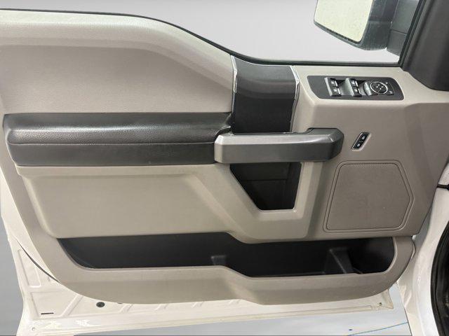 Photo of 2017 Oxford White Ford F-150