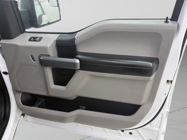 Photo of 2017 Oxford White Ford F-150