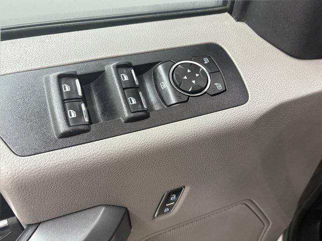 Photo of 2017 Oxford White Ford F-150