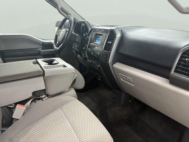 Photo of 2017 Oxford White Ford F-150