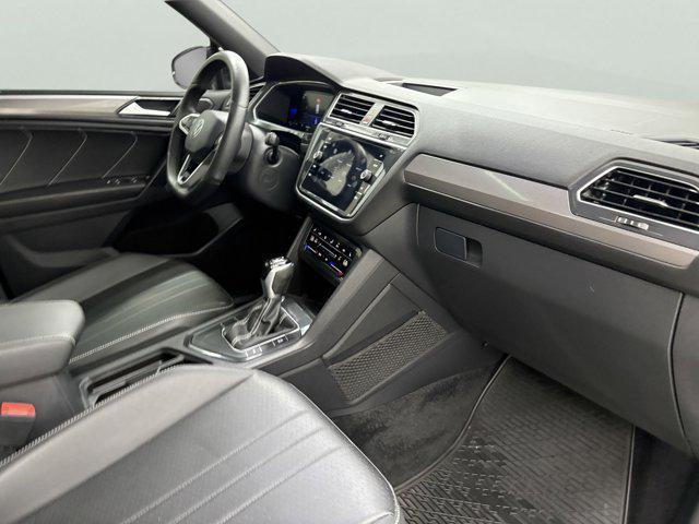 Photo of 2023 Platinum Gray Metallic Volkswagen Tiguan