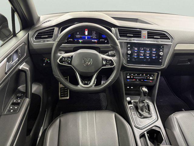 Photo of 2023 Platinum Gray Metallic Volkswagen Tiguan