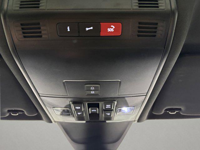 Photo of 2023 Platinum Gray Metallic Volkswagen Tiguan
