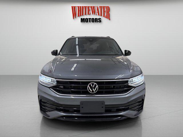 Photo of 2023 Platinum Gray Metallic Volkswagen Tiguan