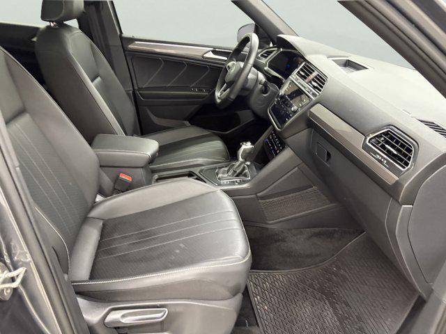 Photo of 2023 Platinum Gray Metallic Volkswagen Tiguan