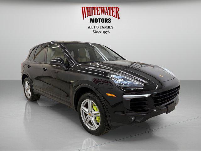 Photo of 2017 Black Porsche Cayenne