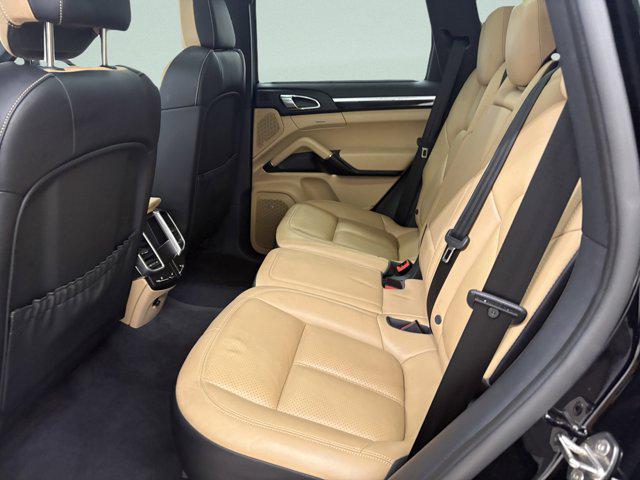 Photo of 2017 Black Porsche Cayenne