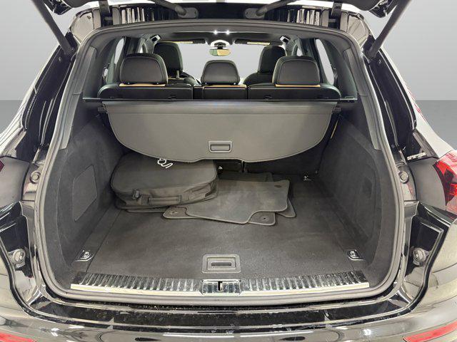 Photo of 2017 Black Porsche Cayenne