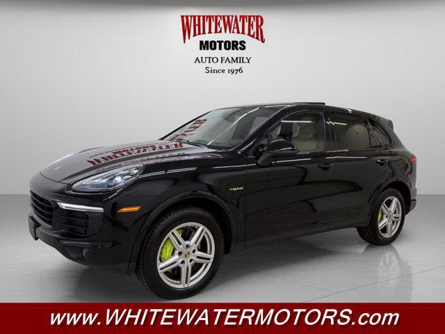Photo of 2017 Black Porsche Cayenne