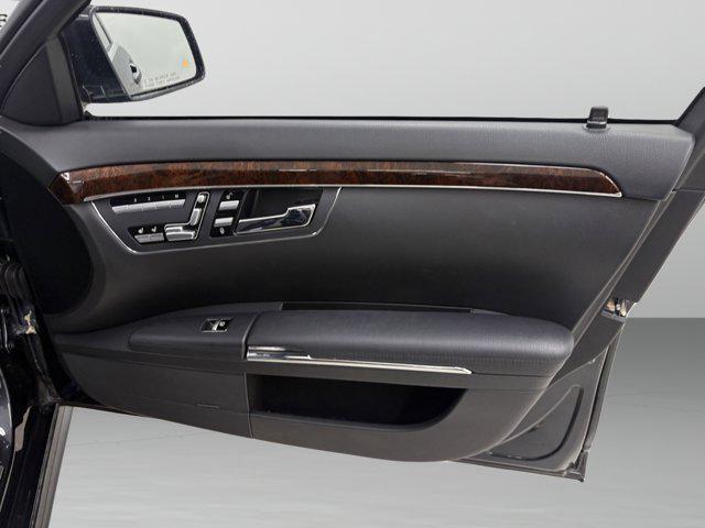 Photo of 2013 Magnetite Black Metallic Mercedes-Benz S-Class