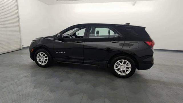 Photo of 2022 Mosaic Black Metallic Chevrolet Equinox