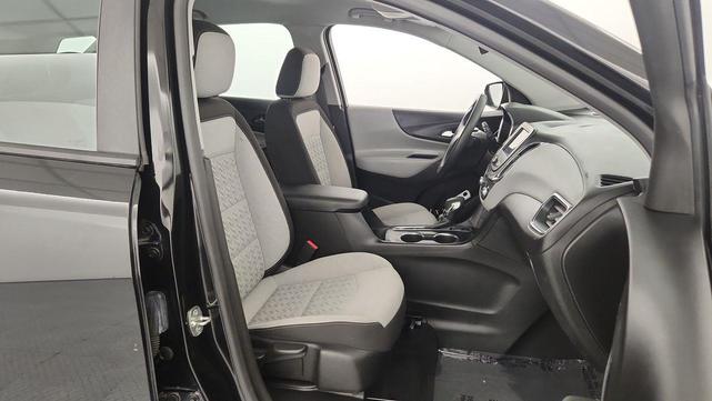 Photo of 2022 Mosaic Black Metallic Chevrolet Equinox