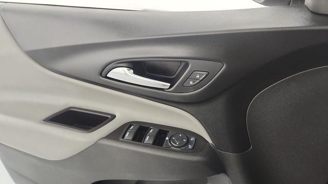 Photo of 2022 Mosaic Black Metallic Chevrolet Equinox