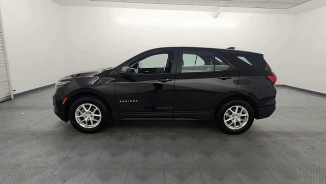 Photo of 2022 Mosaic Black Metallic Chevrolet Equinox