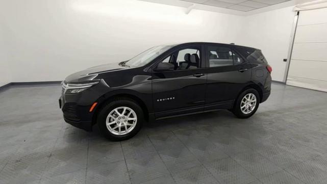 Photo of 2022 Mosaic Black Metallic Chevrolet Equinox
