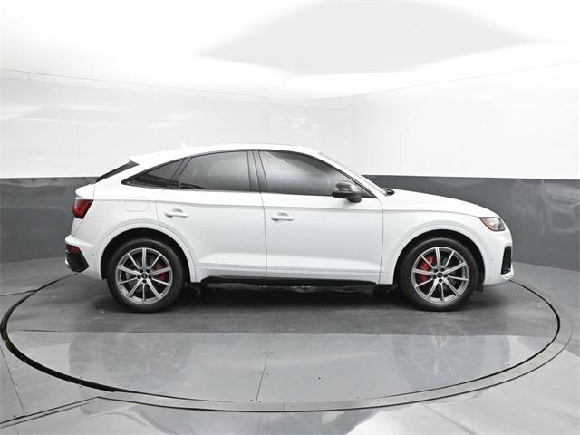 Photo of 2024 Glacier White Metallic Audi SQ5