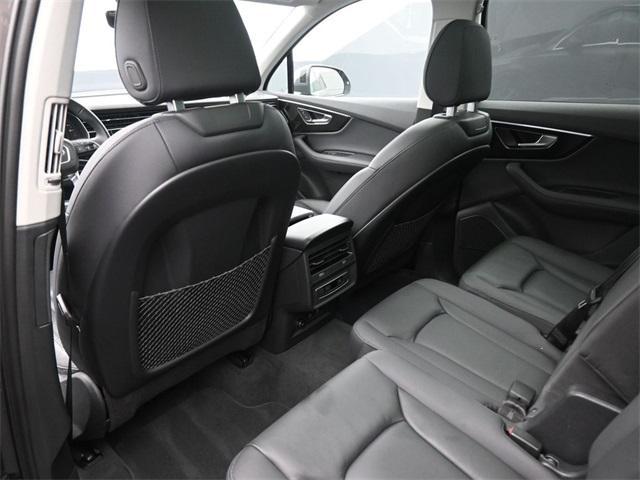 Photo of 2024 Samurai Gray Metallic Audi Q7