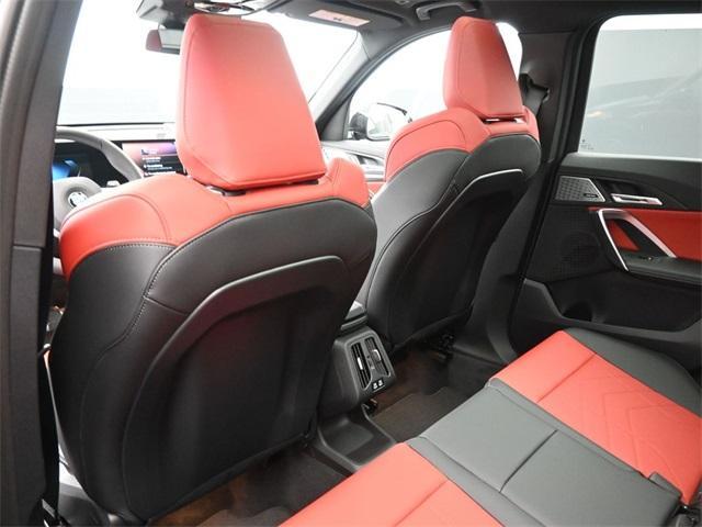 Photo of 2025 Black Sapphire Metallic BMW X1
