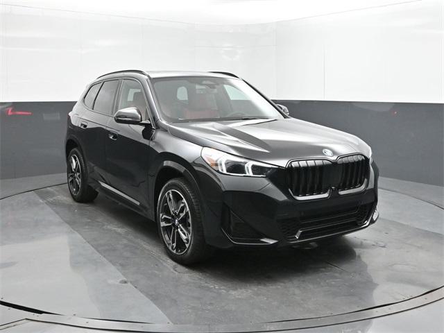 Photo of 2025 Black Sapphire Metallic BMW X1