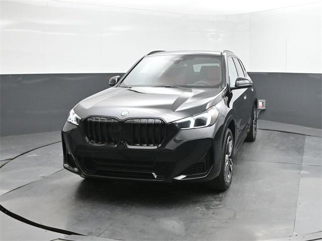 Photo of 2025 Black Sapphire Metallic BMW X1