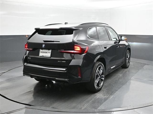 Photo of 2025 Black Sapphire Metallic BMW X1