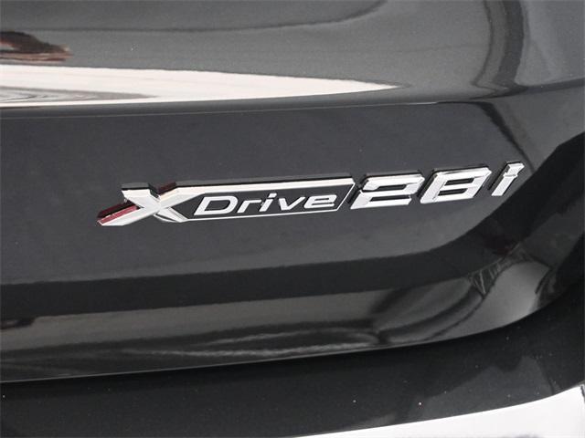 Photo of 2025 Black Sapphire Metallic BMW X1