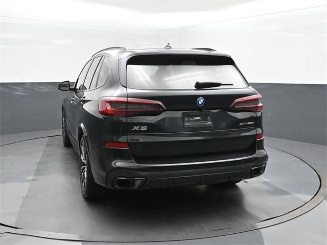 Photo of 2022 Black Sapphire Metallic BMW X5 PHEV