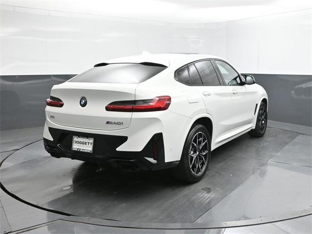Photo of 2024 Alpine White BMW X4