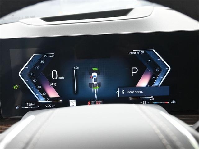 Photo of 2026 Mineral White Metallic BMW X7