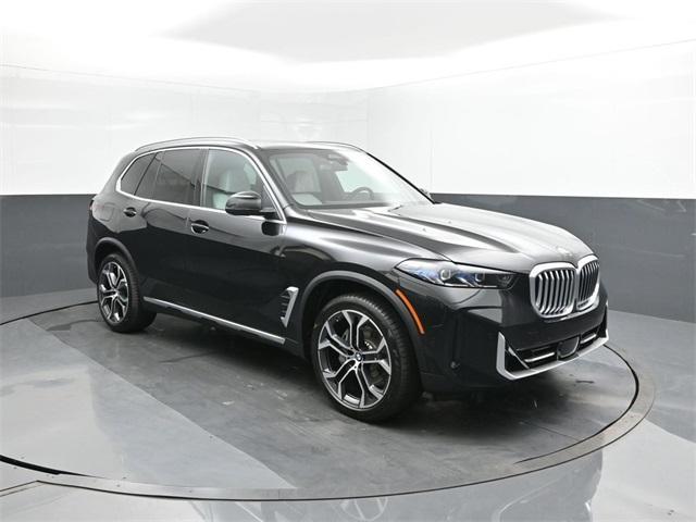 Photo of 2026 Black Sapphire Metallic BMW X5