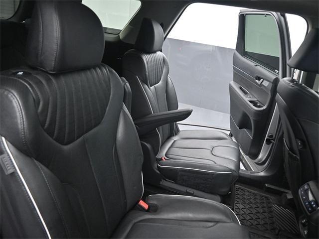Photo of 2024 Silver Hyundai PALISADE