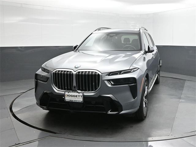 Photo of 2023 Skyscraper Gray Metallic BMW X7