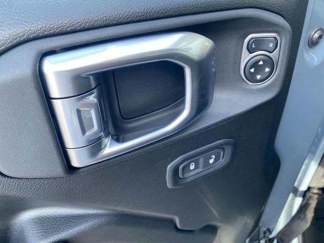 Photo of 2025 Anvil Clearcoat Jeep Wrangler