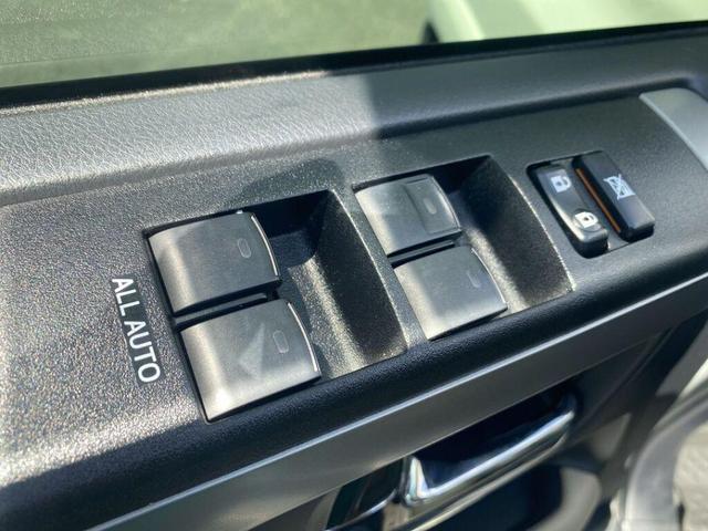 Photo of 2019 Super White Toyota 4Runner