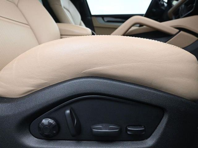 Photo of 2024 Montego Blue Metallic Porsche Cayenne