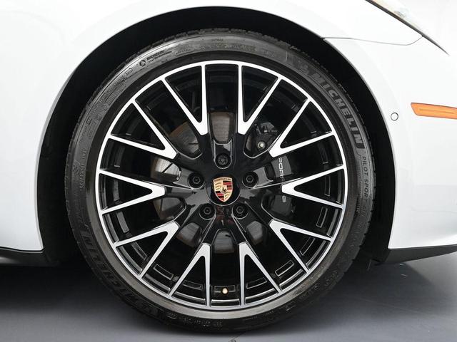 Photo of 2025 Ice Grey Metallic Porsche Panamera