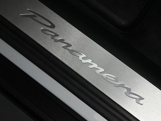 Photo of 2025 Ice Grey Metallic Porsche Panamera