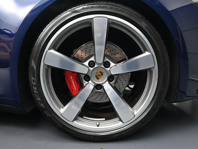 Photo of 2024 Gentian Blue Metallic Porsche 911