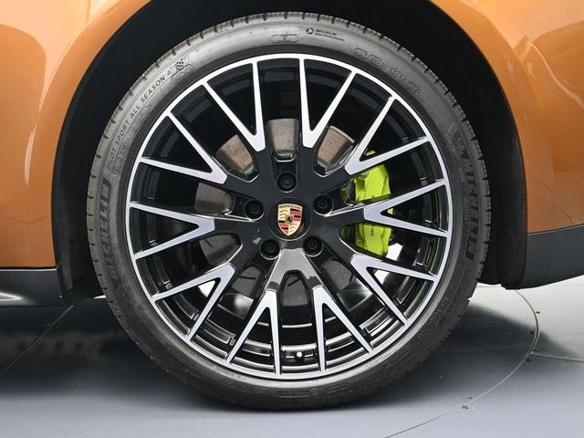 Photo of 2025 Madeira Porsche Panamera