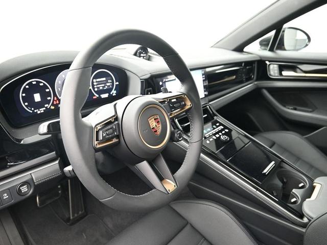 Photo of 2025 Madeira Porsche Panamera