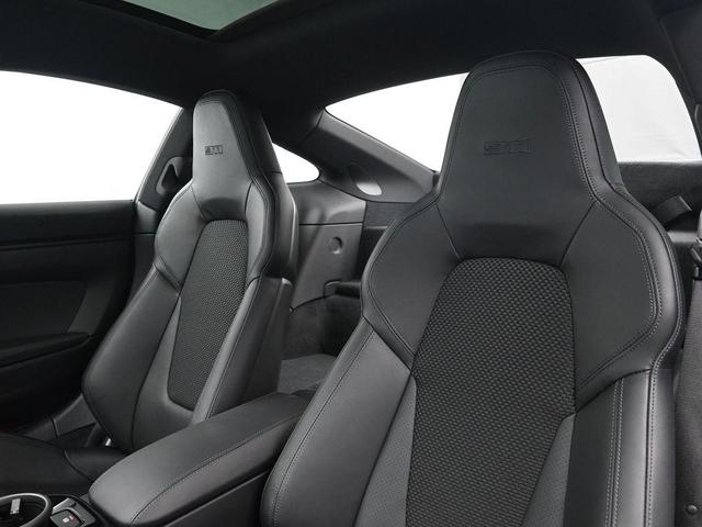 Photo of 2024 Silver Porsche 911